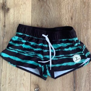 surf shorts